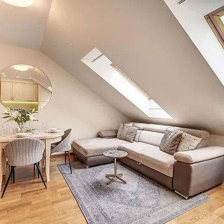 Domillion New 2bdr Old Town Amber Z1b5 Semesterbostad