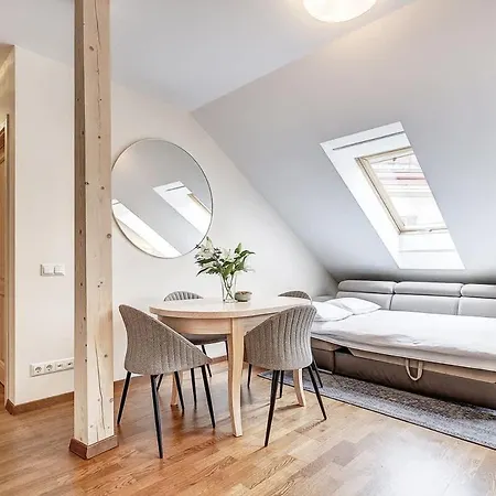 Domillion New 2bdr Old Town Amber Z1b5 *