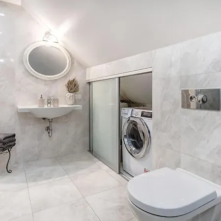 Semesterbostad Domillion New 2bdr Old Town Amber Z1b5 Vilnius