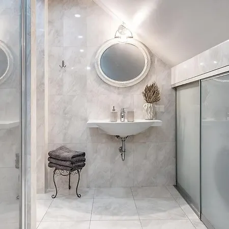 Дом отдыха Domillion New 2bdr Old Town Amber Z1b5 Вильнюс