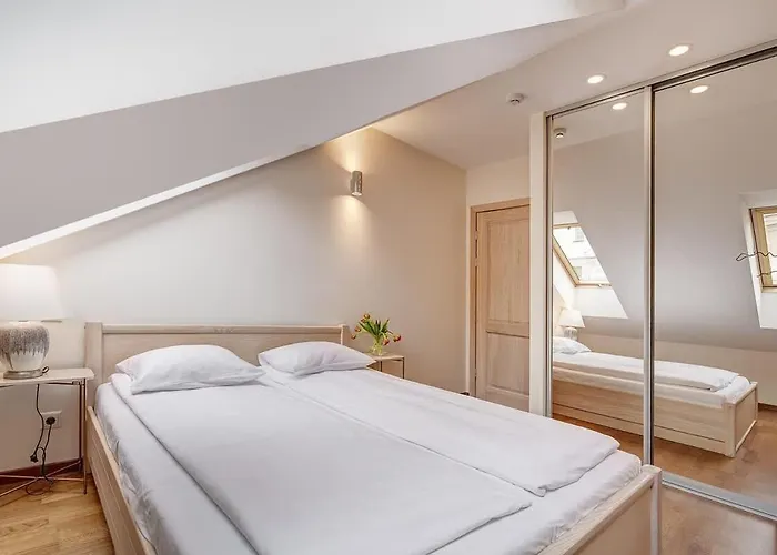 Domillion New 2bdr Old Town Amber Z1b5 *