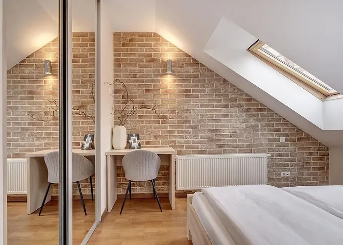 Domillion New 2bdr Old Town Amber Z1b5 *