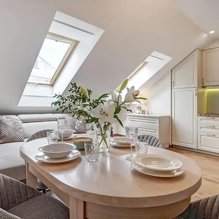 Domillion New 2bdr Old Town Amber Z1b5 Semesterbostad