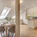Domillion New 2bdr Old Town Amber Z1b5