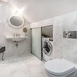 別荘 Domillion New 2bdr Old Town Amber Z1b5 ヴィリニュス